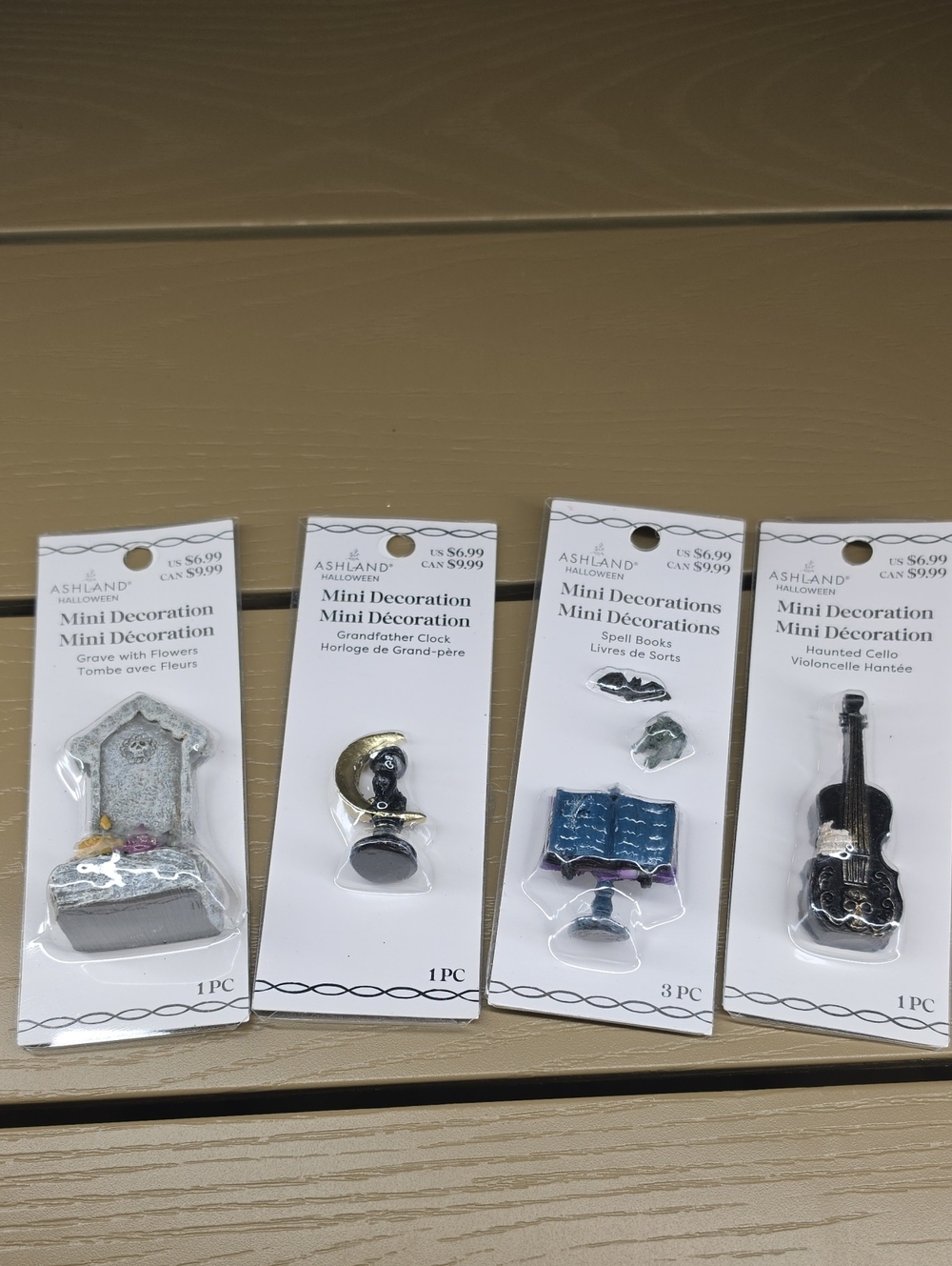 Ashland Halloween Mini Decoration Set – Silver and Black Accents